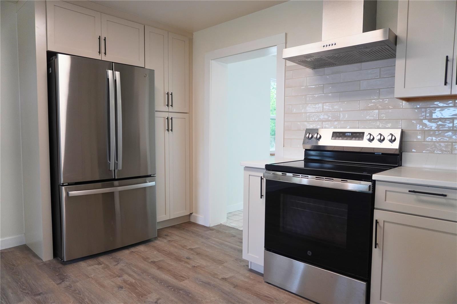 Image 9 of 28 For 324 Jefferson Street