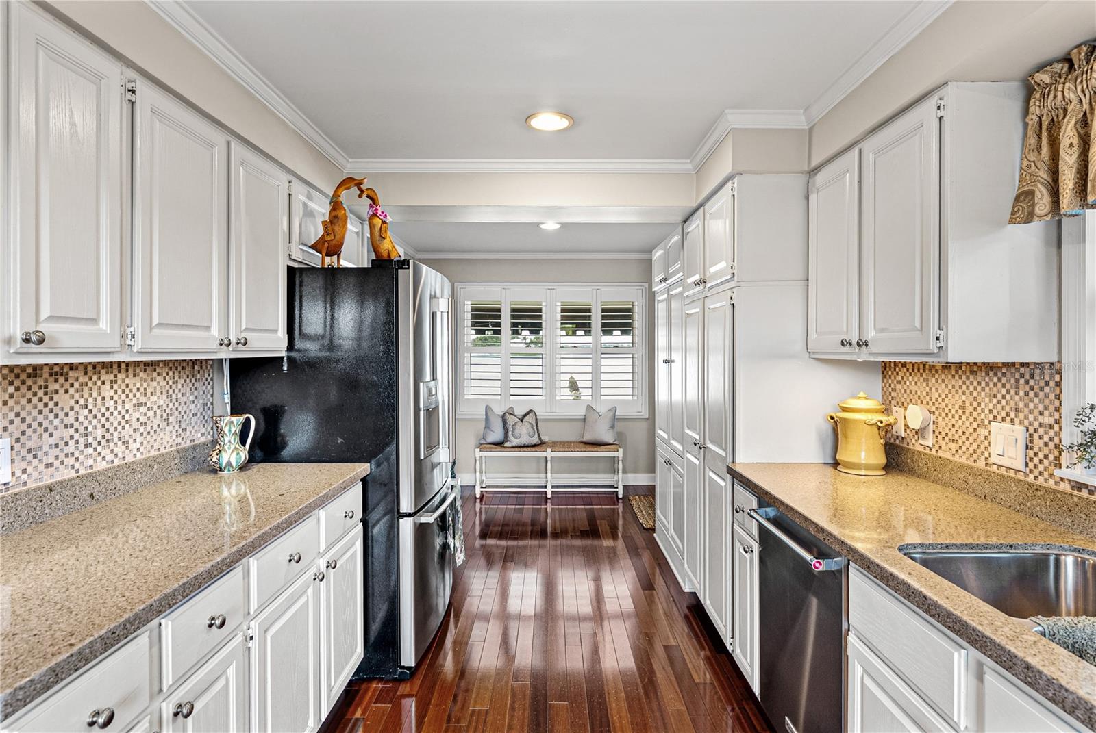 Image 10 of 96 For 1075 Cody Cove Road