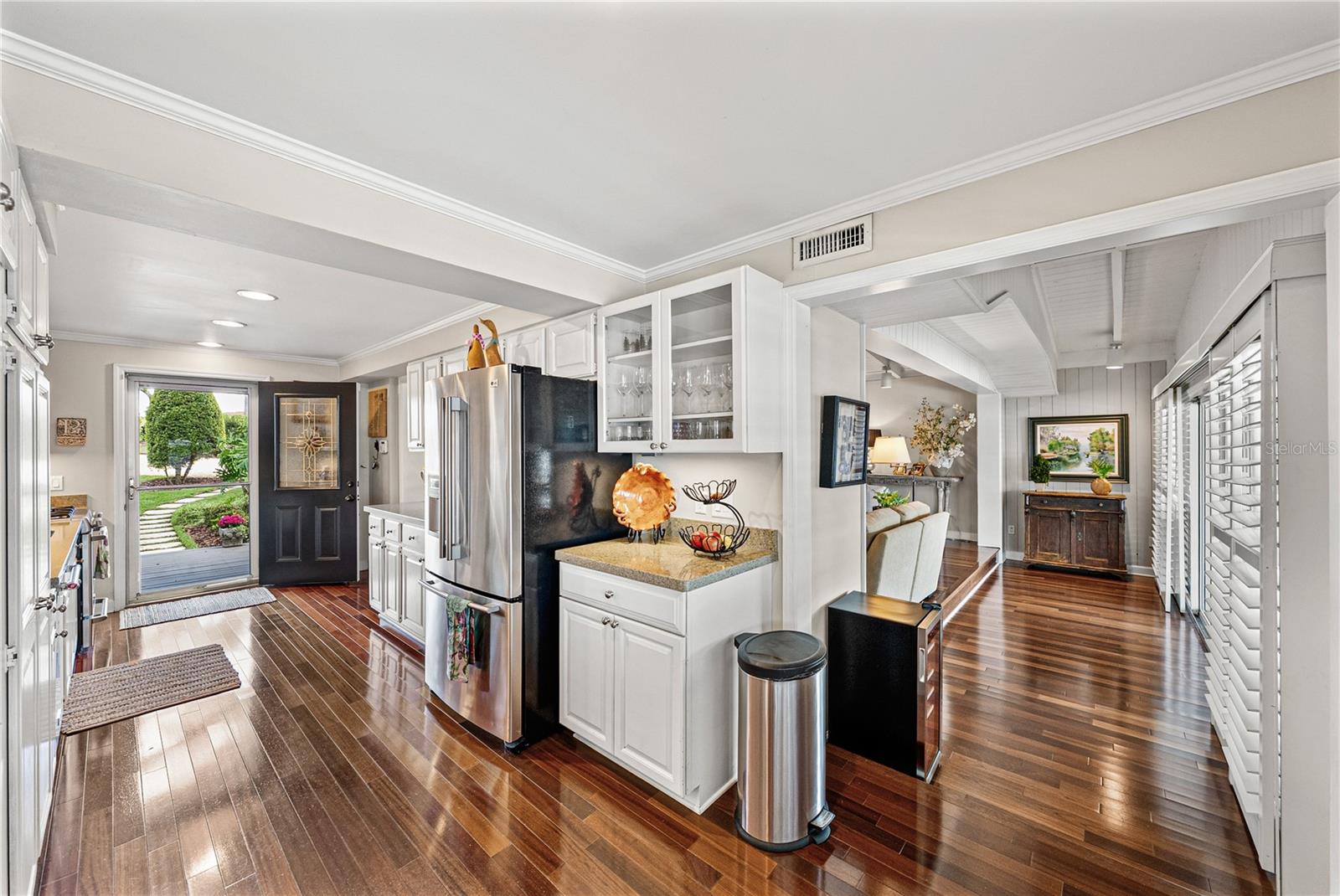 Image 11 of 96 For 1075 Cody Cove Road