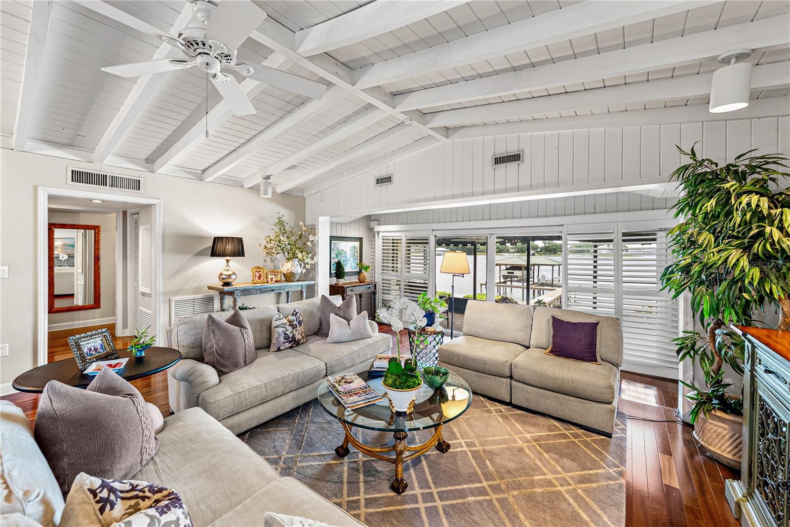 Image 14 of 96 For 1075 Cody Cove Road