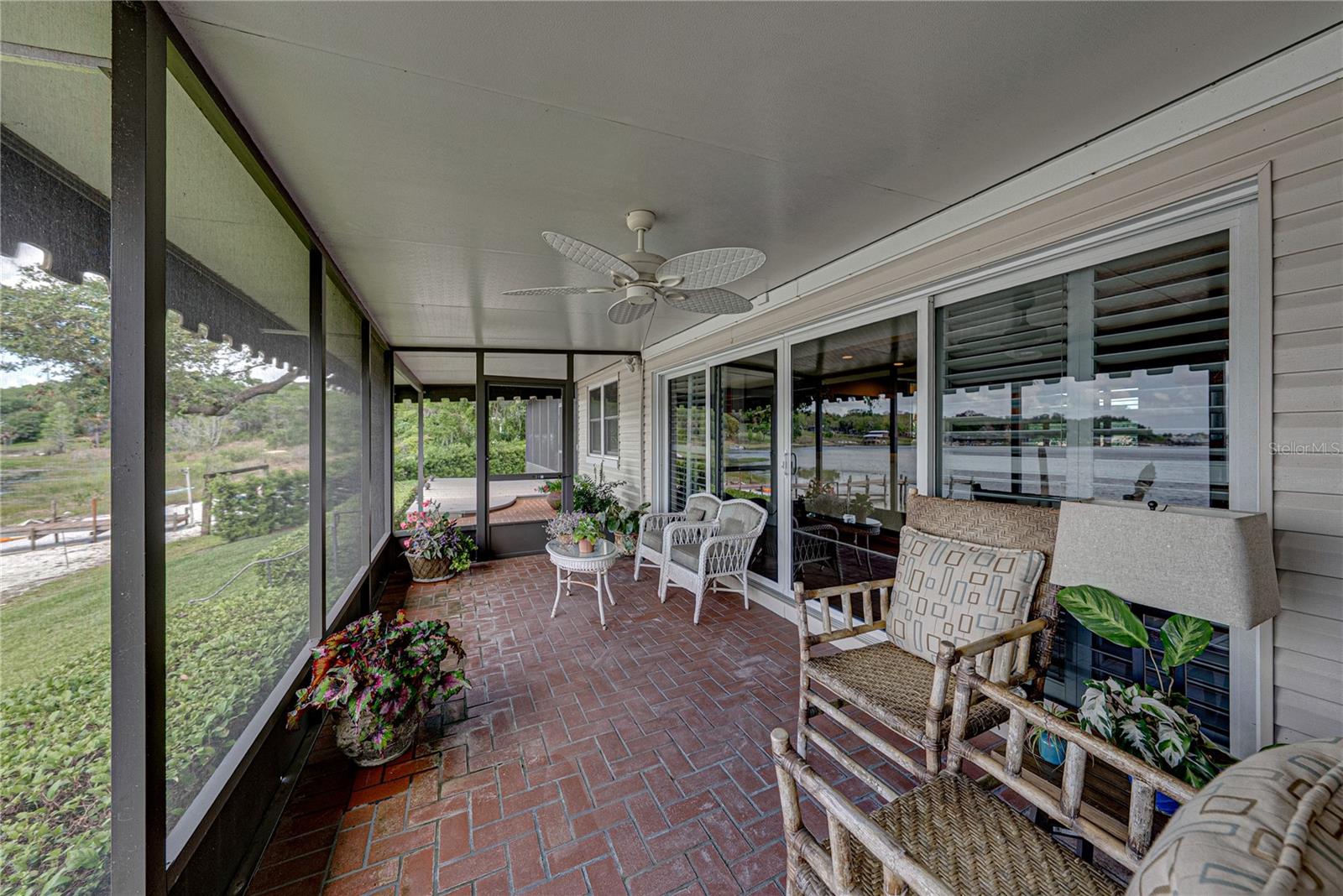 Image 22 of 96 For 1075 Cody Cove Road