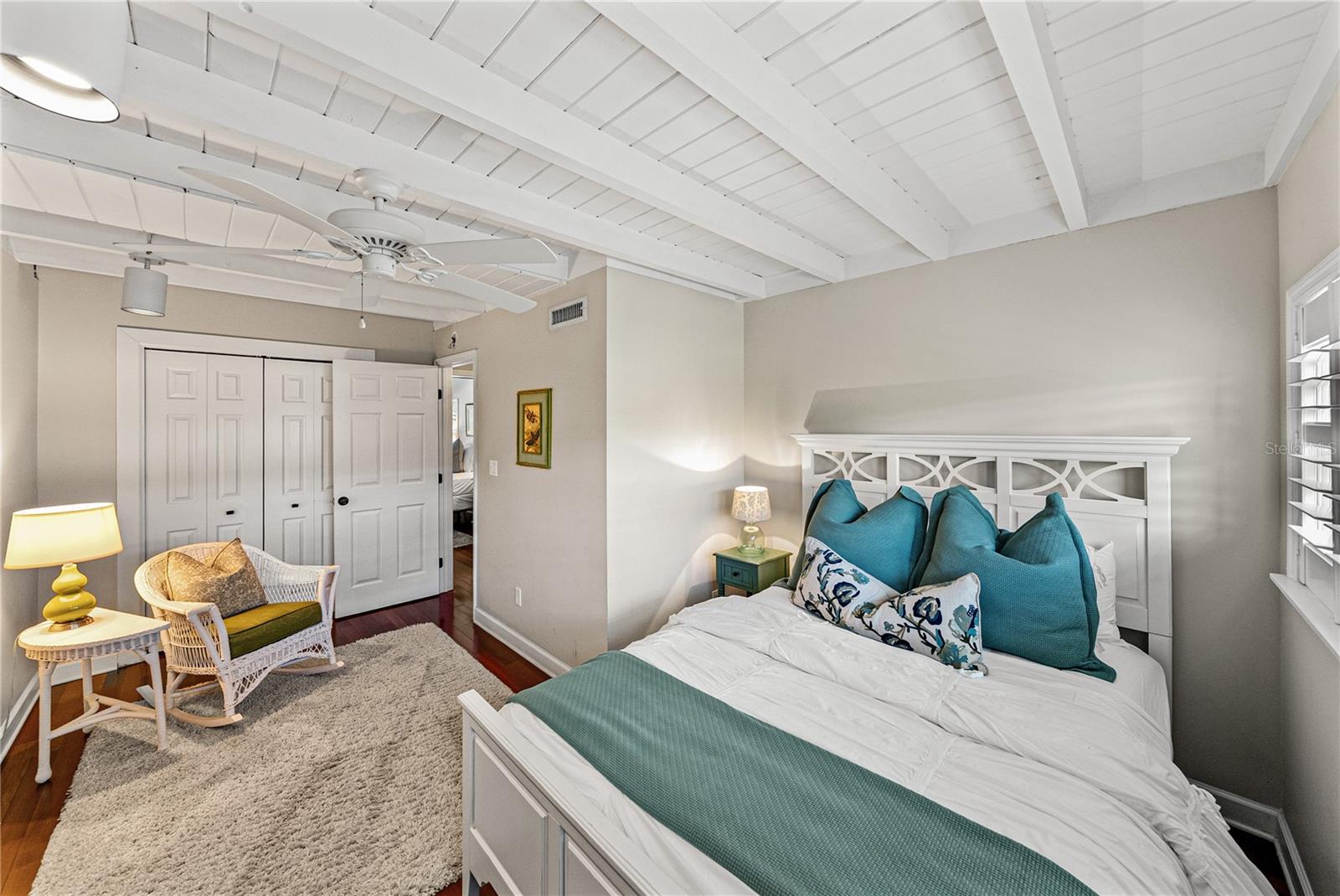 Image 26 of 96 For 1075 Cody Cove Road