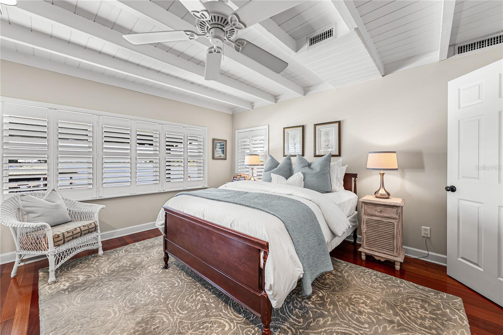 Image 27 of 96 For 1075 Cody Cove Road