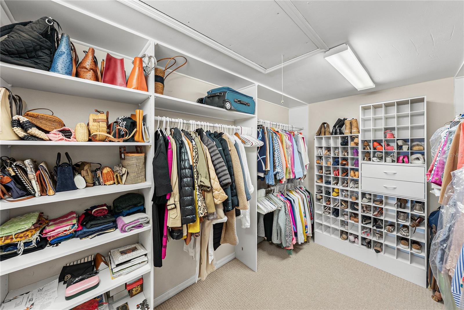 Image 35 of 96 For 1075 Cody Cove Road