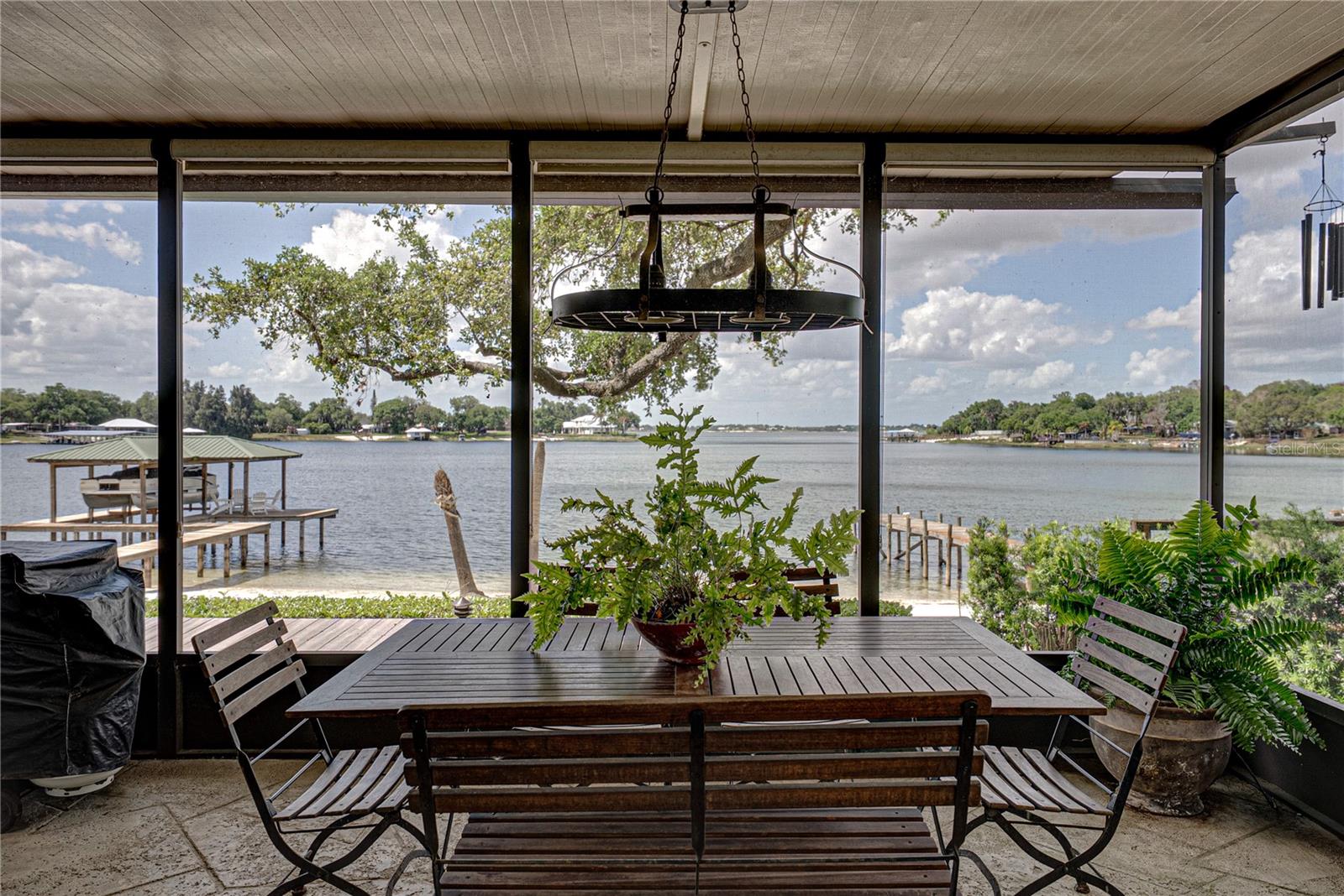 Image 40 of 96 For 1075 Cody Cove Road