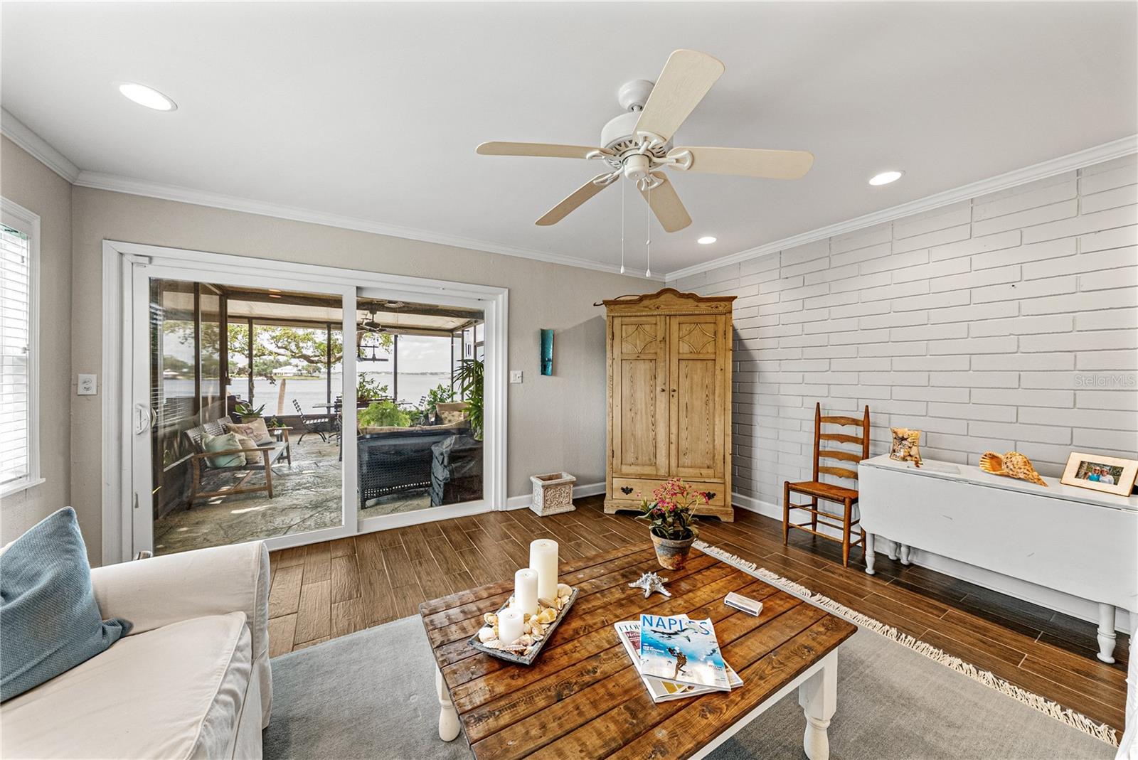 Image 46 of 96 For 1075 Cody Cove Road