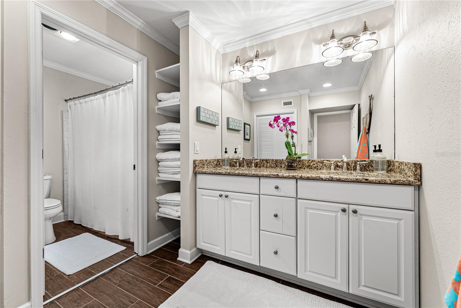 Image 47 of 96 For 1075 Cody Cove Road