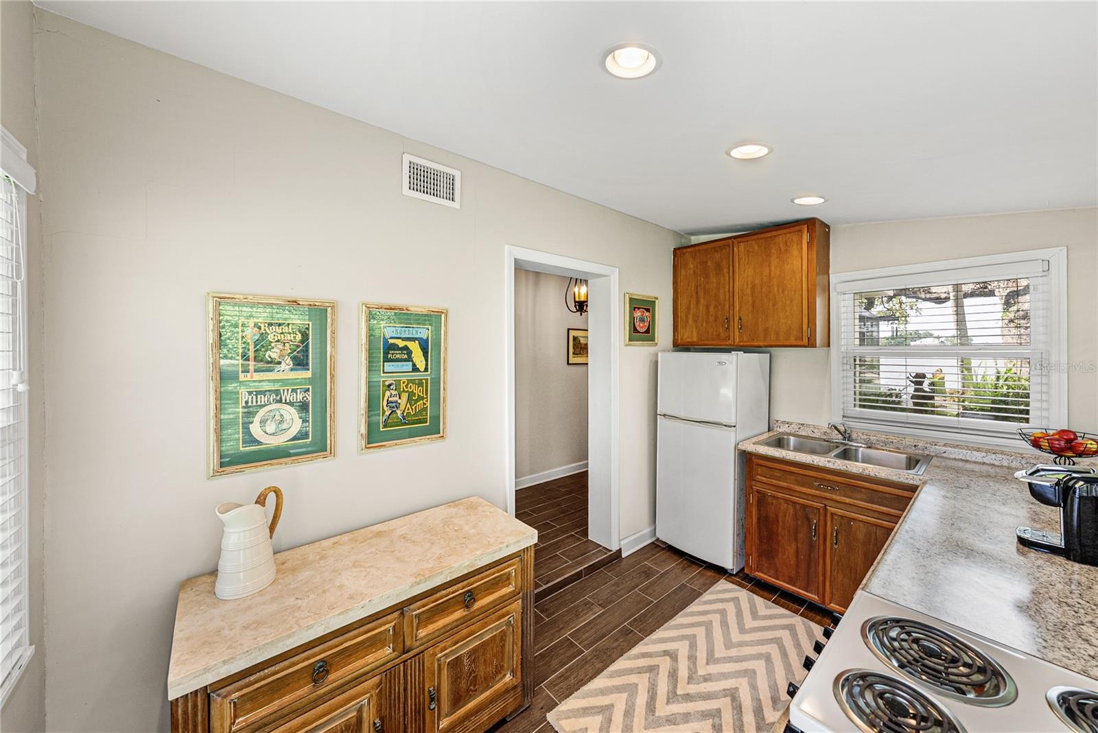 Image 53 of 96 For 1075 Cody Cove Road