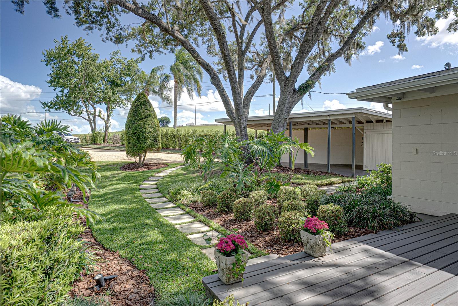 Image 6 of 96 For 1075 Cody Cove Road