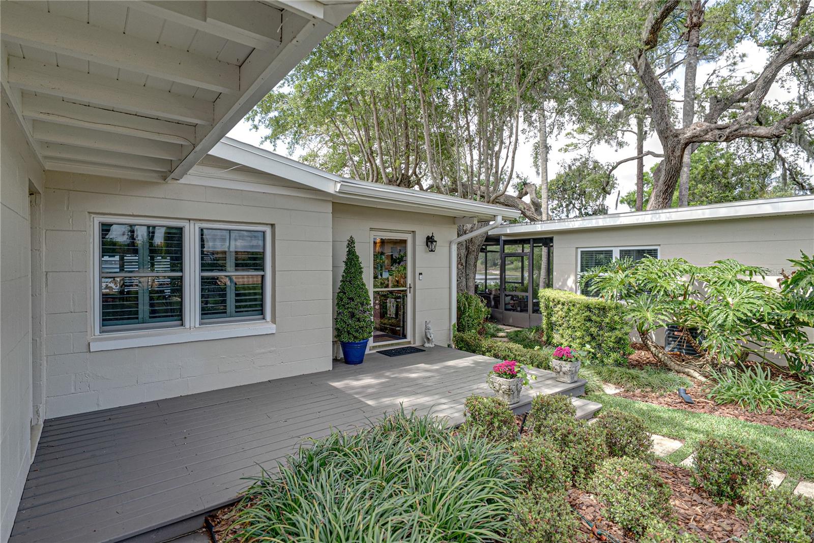 Image 7 of 96 For 1075 Cody Cove Road