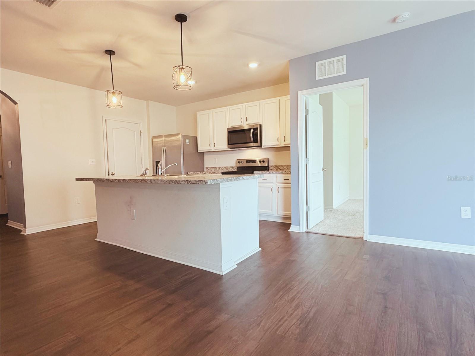 Image 4 of 12 For 910 Sun Burst Road