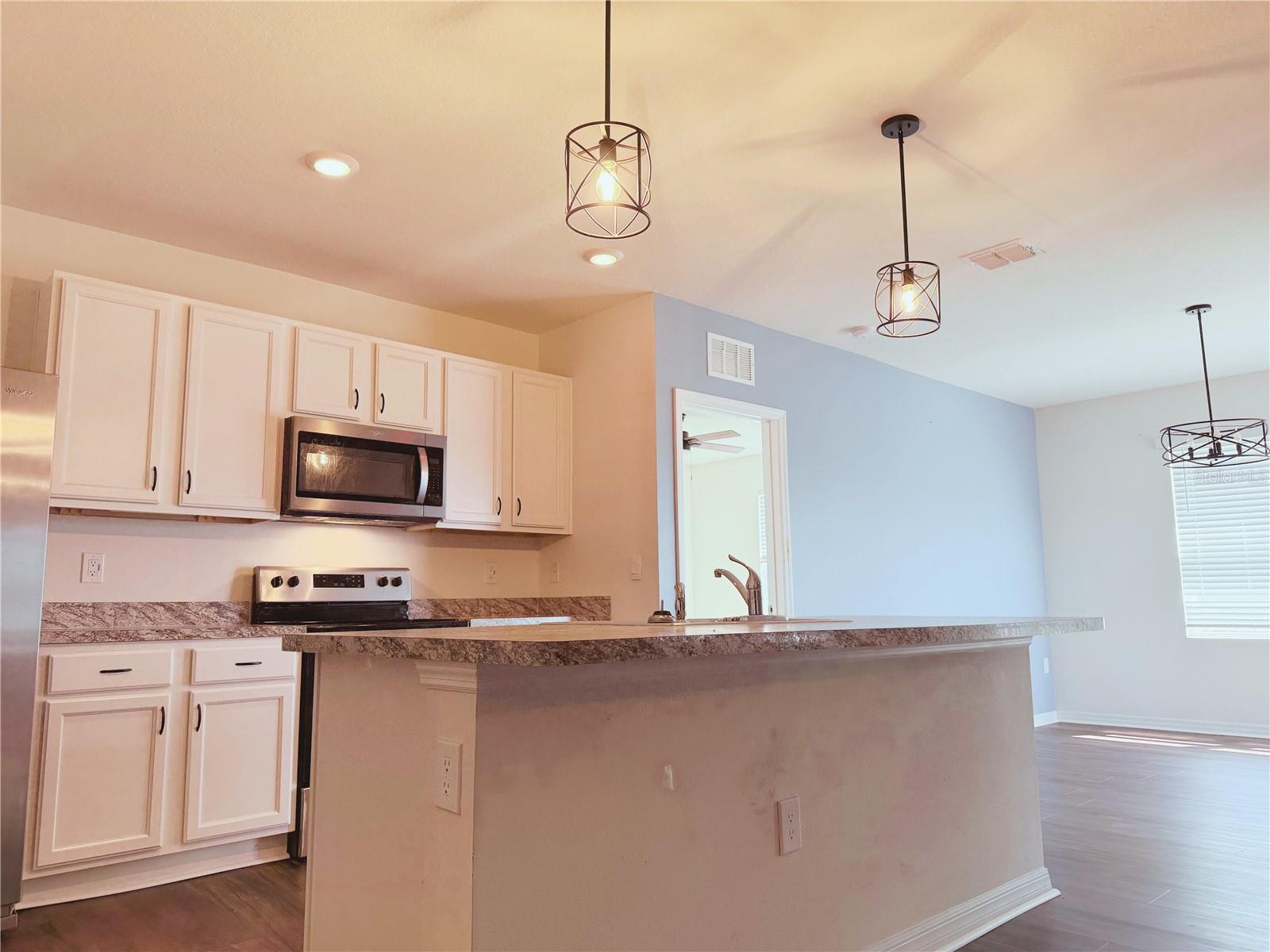 Image 5 of 12 For 910 Sun Burst Road