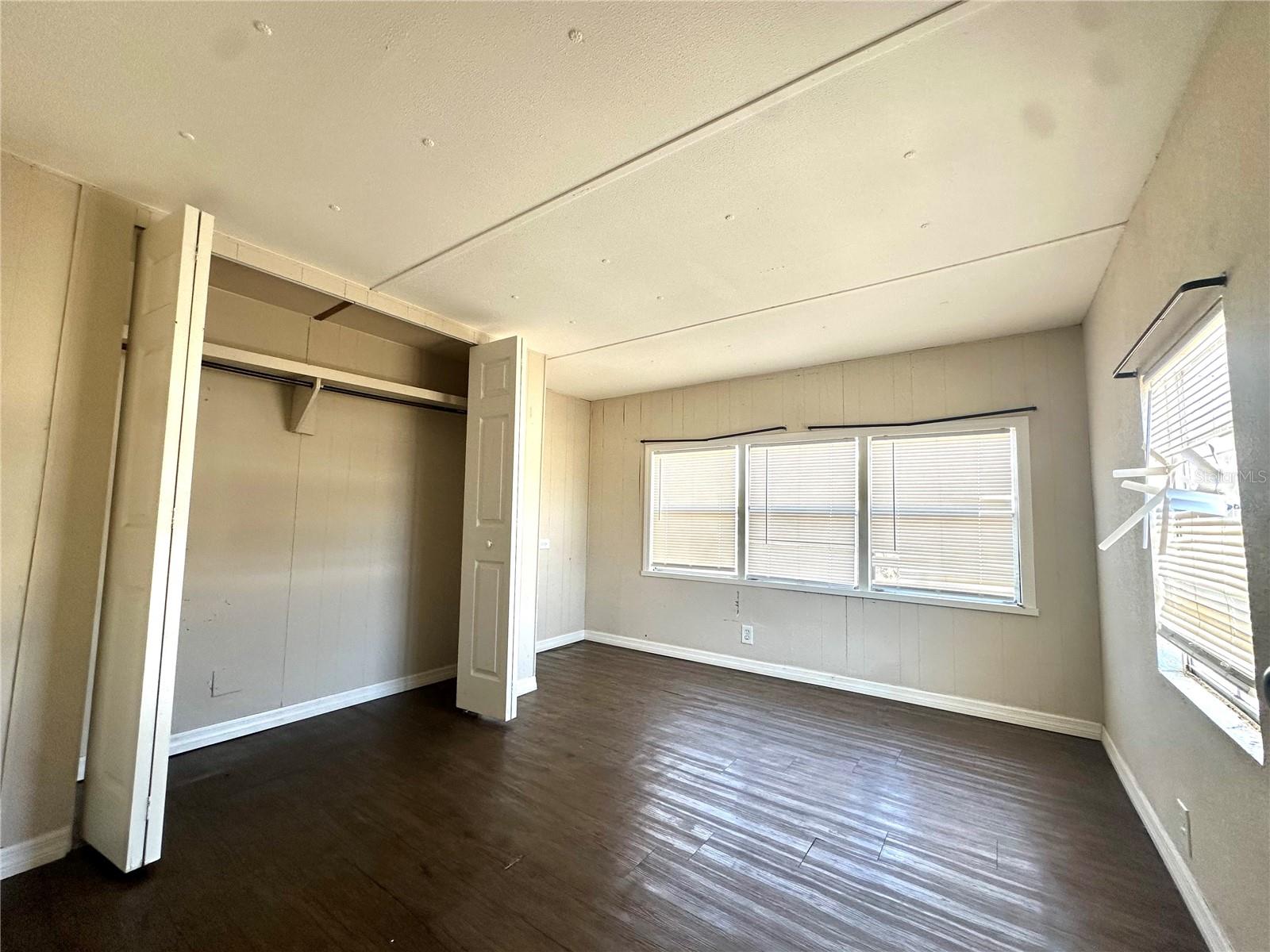 Image 6 of 7 For 12 Hill Street