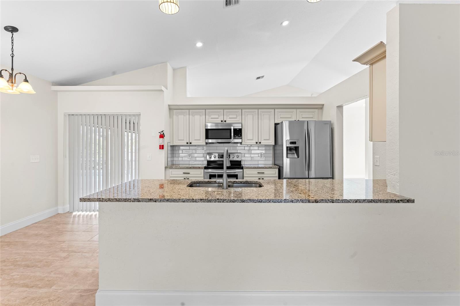 Image 15 of 39 For 2141 Bayshore Boulevard