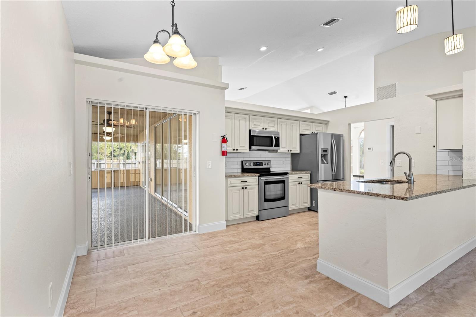 Image 16 of 39 For 2141 Bayshore Boulevard