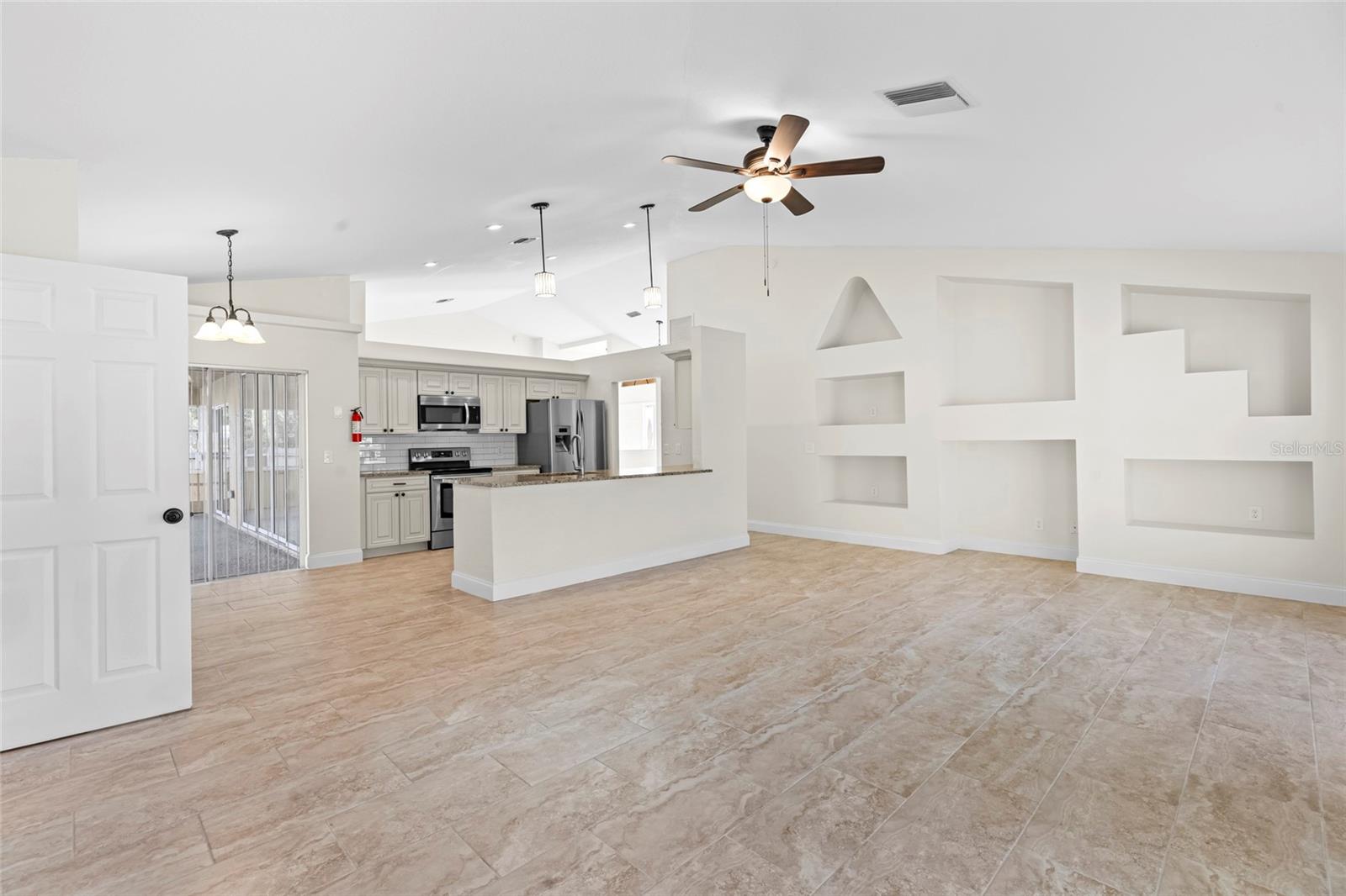 Image 18 of 39 For 2141 Bayshore Boulevard
