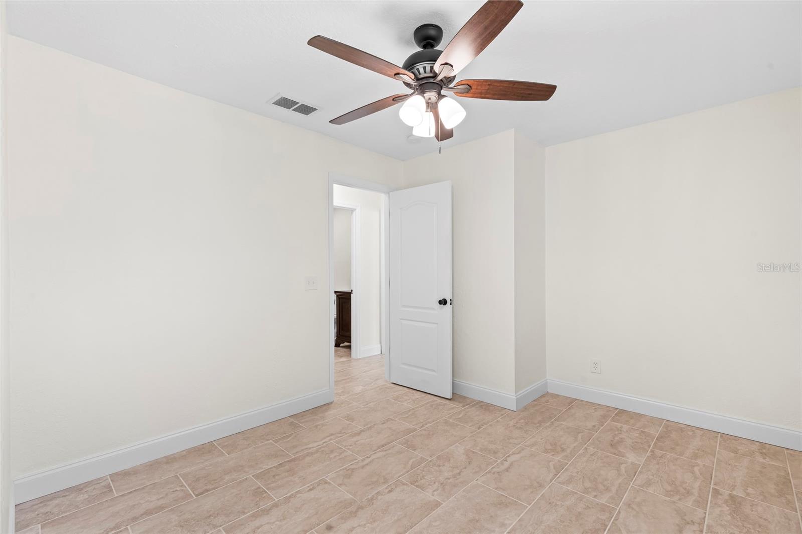Image 20 of 39 For 2141 Bayshore Boulevard