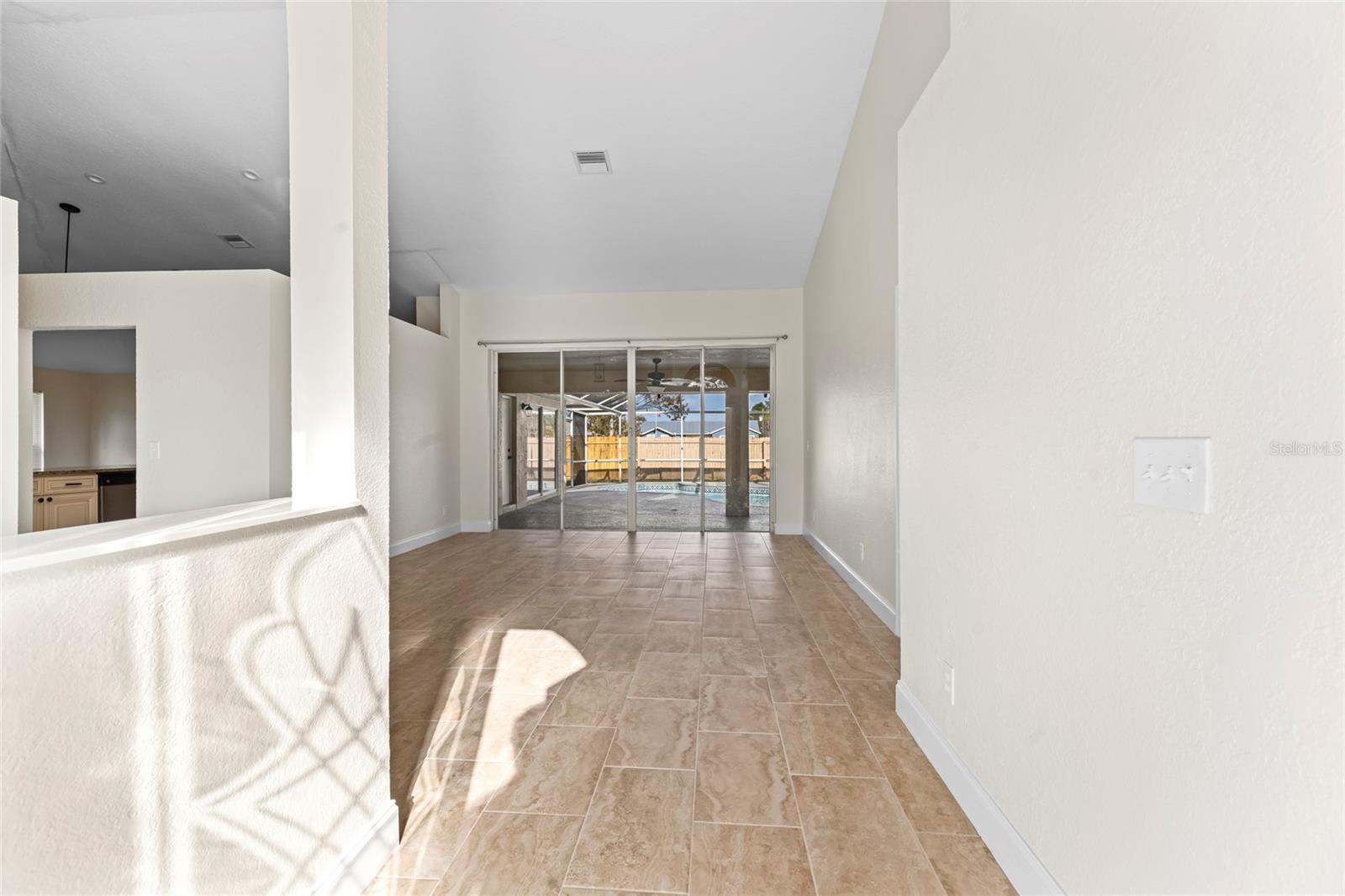 Image 5 of 39 For 2141 Bayshore Boulevard