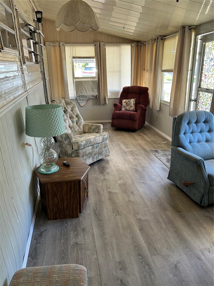 Image 3 of 13 For 20 Woodruff Way Way