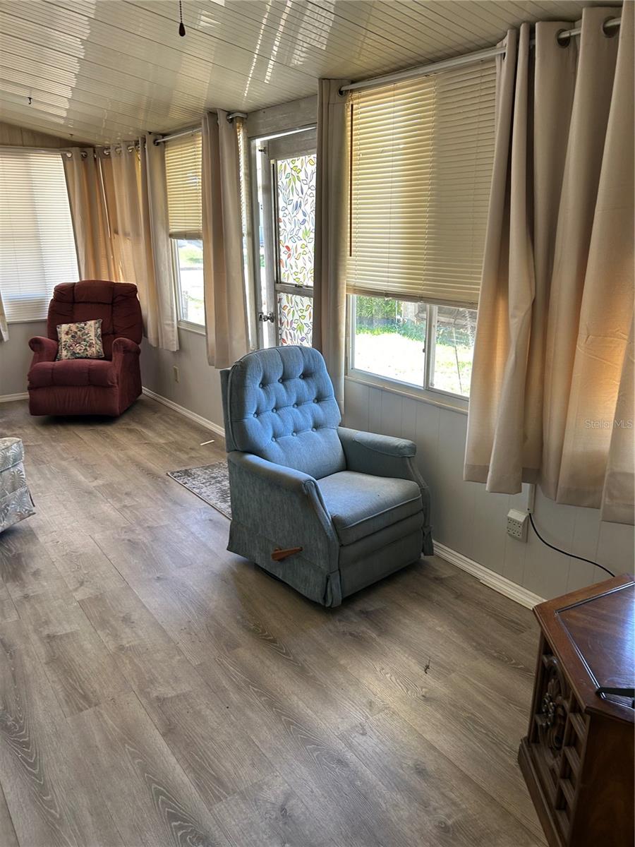 Image 4 of 13 For 20 Woodruff Way Way