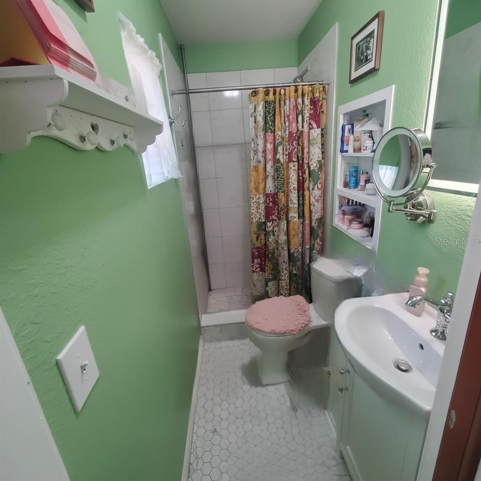 Image 20 of 30 For 11717 Salmon Drive