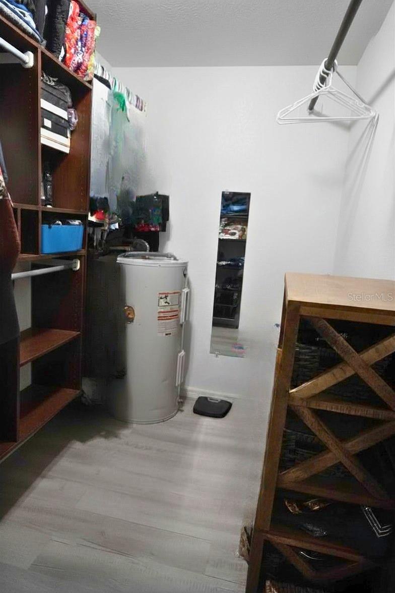 Image 21 of 30 For 11717 Salmon Drive