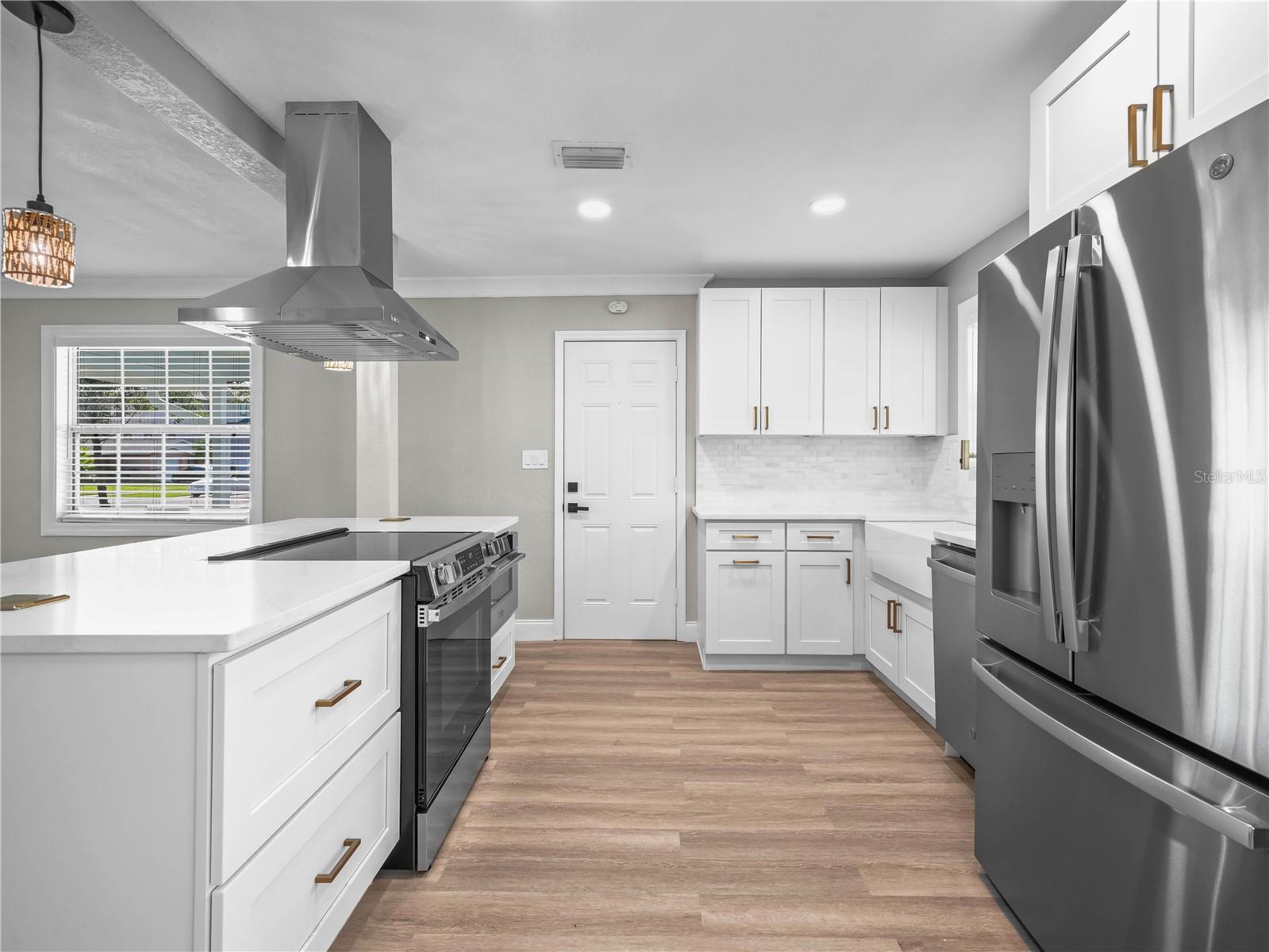 Image 7 of 17 For 125 80th Avenue N