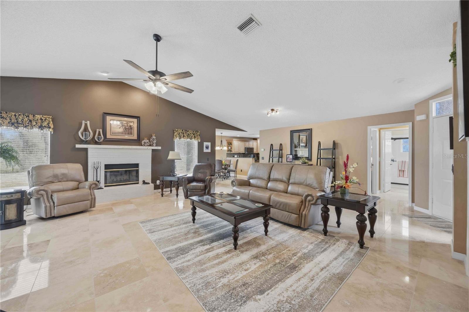Image 4 of 31 For 1082 Tequesta Trail