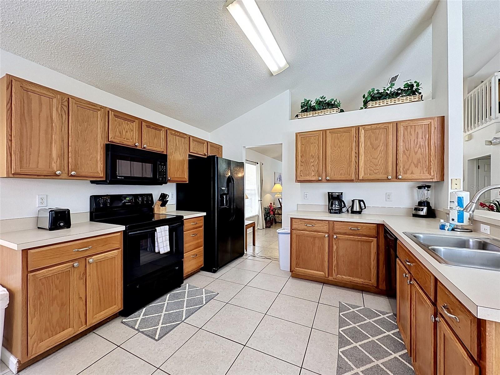 Image 18 of 74 For 2223 Mallory Circle