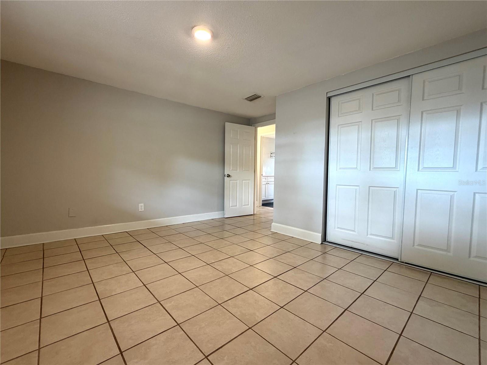 Image 9 of 9 For 10022 Wilder Avenue 12