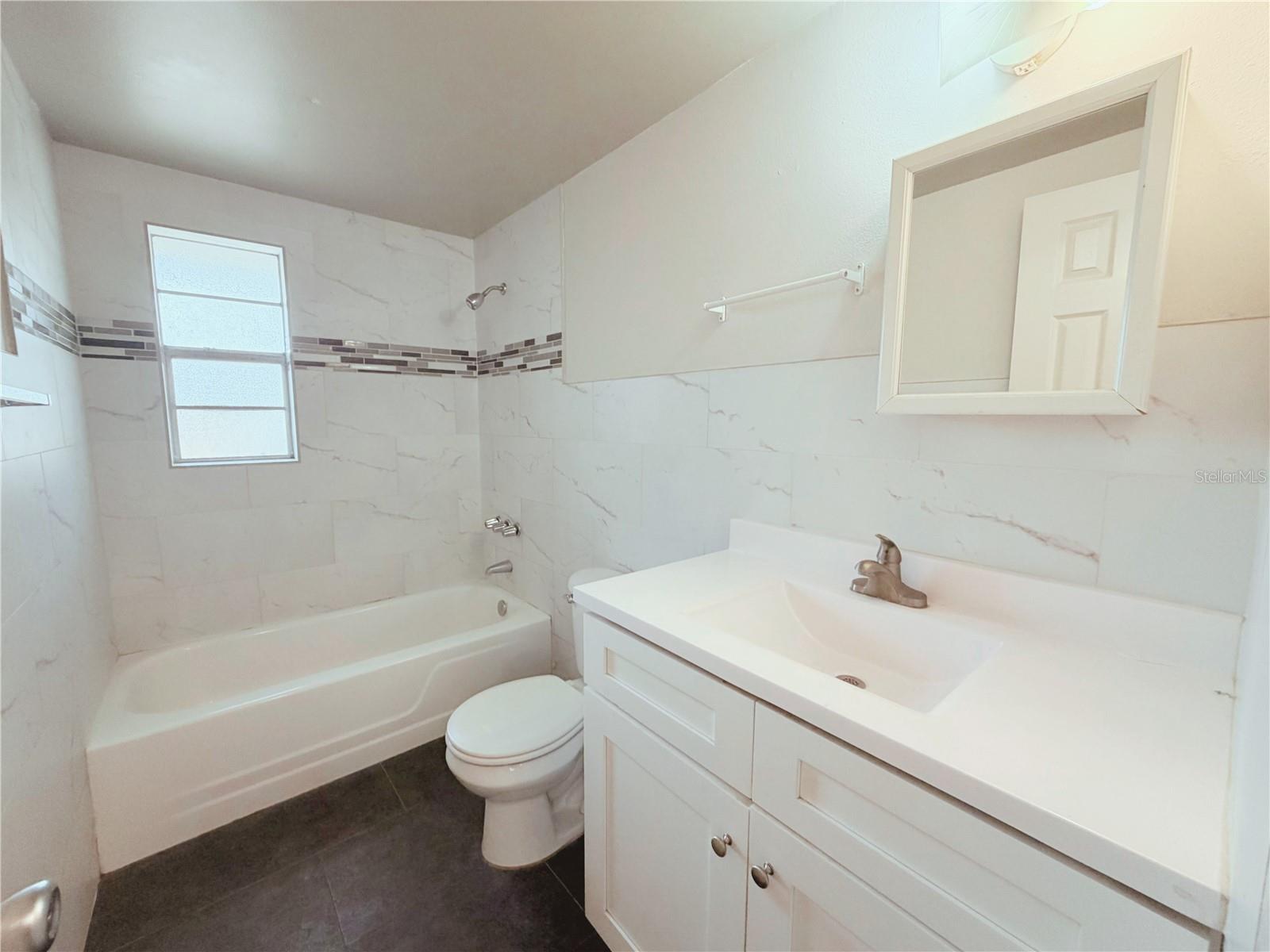 Image 3 of 9 For 5305 Oakwood Court 17