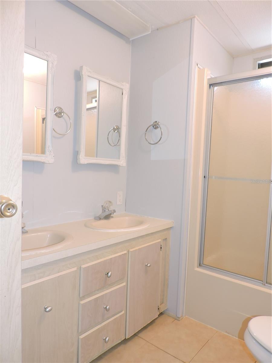 Image 14 of 26 For 236 2nd Avenue N