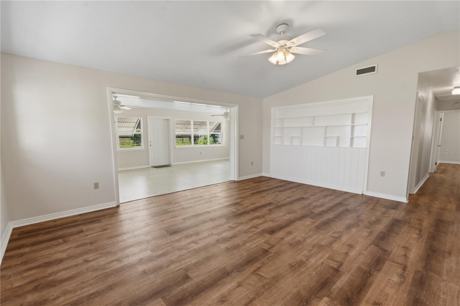 Image 9 of 44 For 2425 Burns Avenue