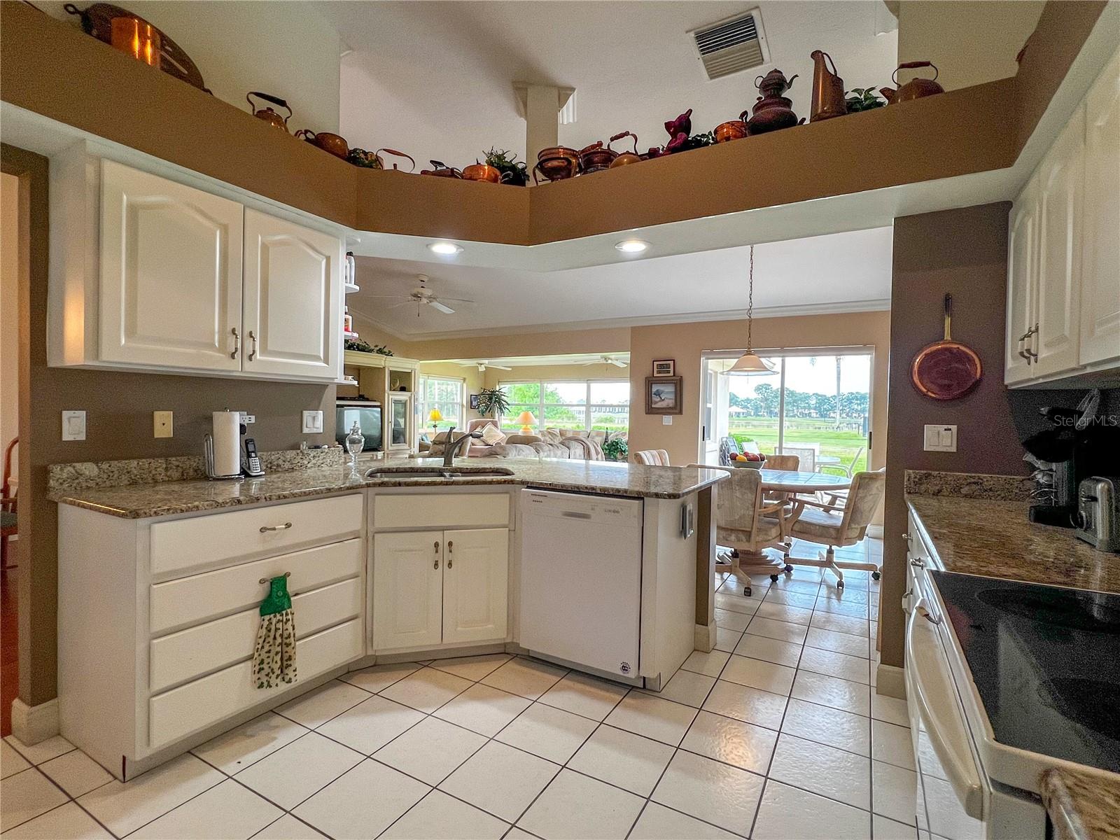 Image 17 of 44 For 3805 Catalina Drive 3805