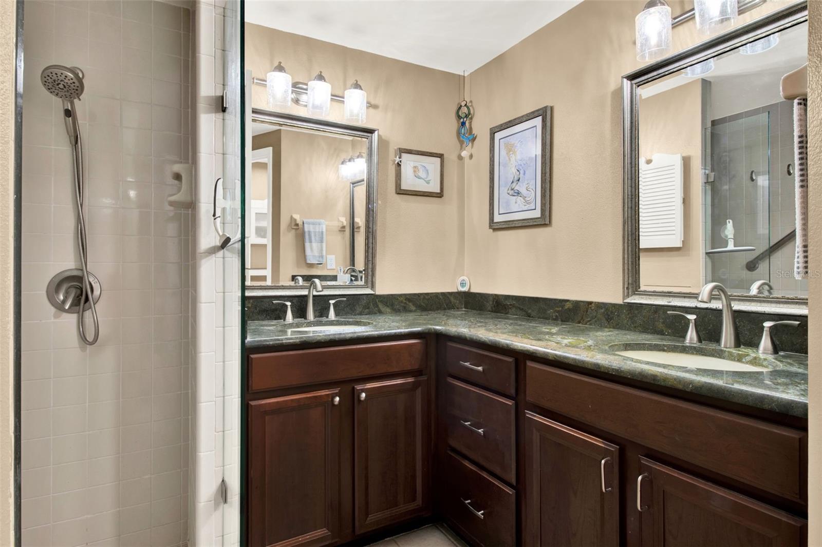 Image 23 of 38 For 804 Magnolia Place 804