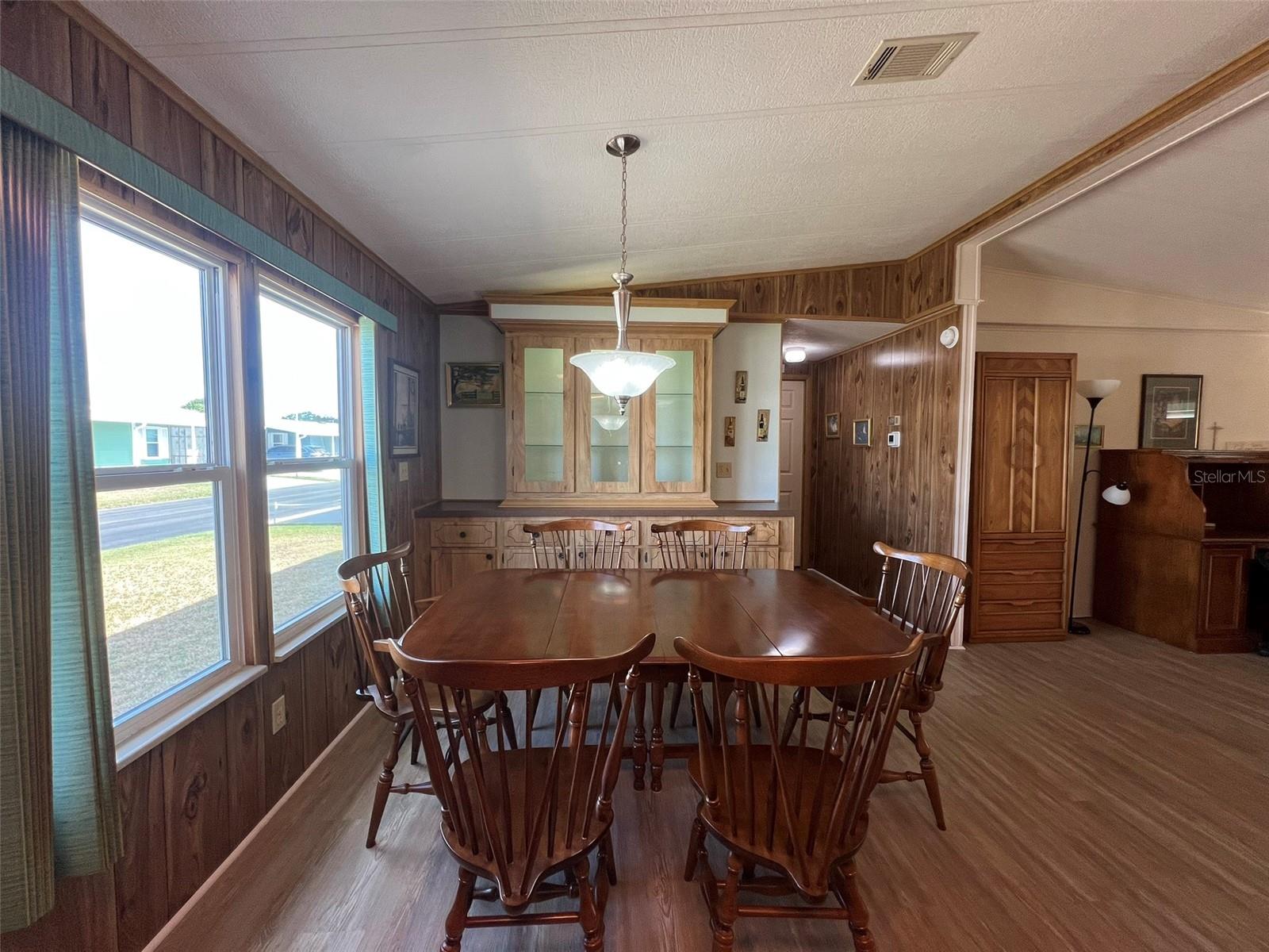 Image 12 of 44 For 2055 Floral Avenue 262