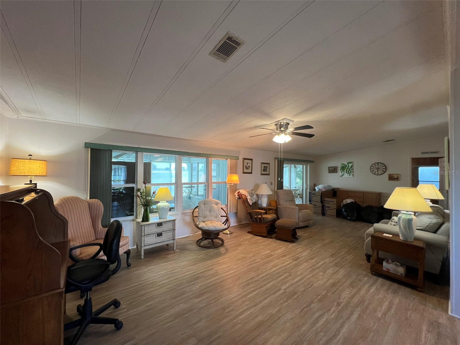 Image 14 of 44 For 2055 Floral Avenue 262