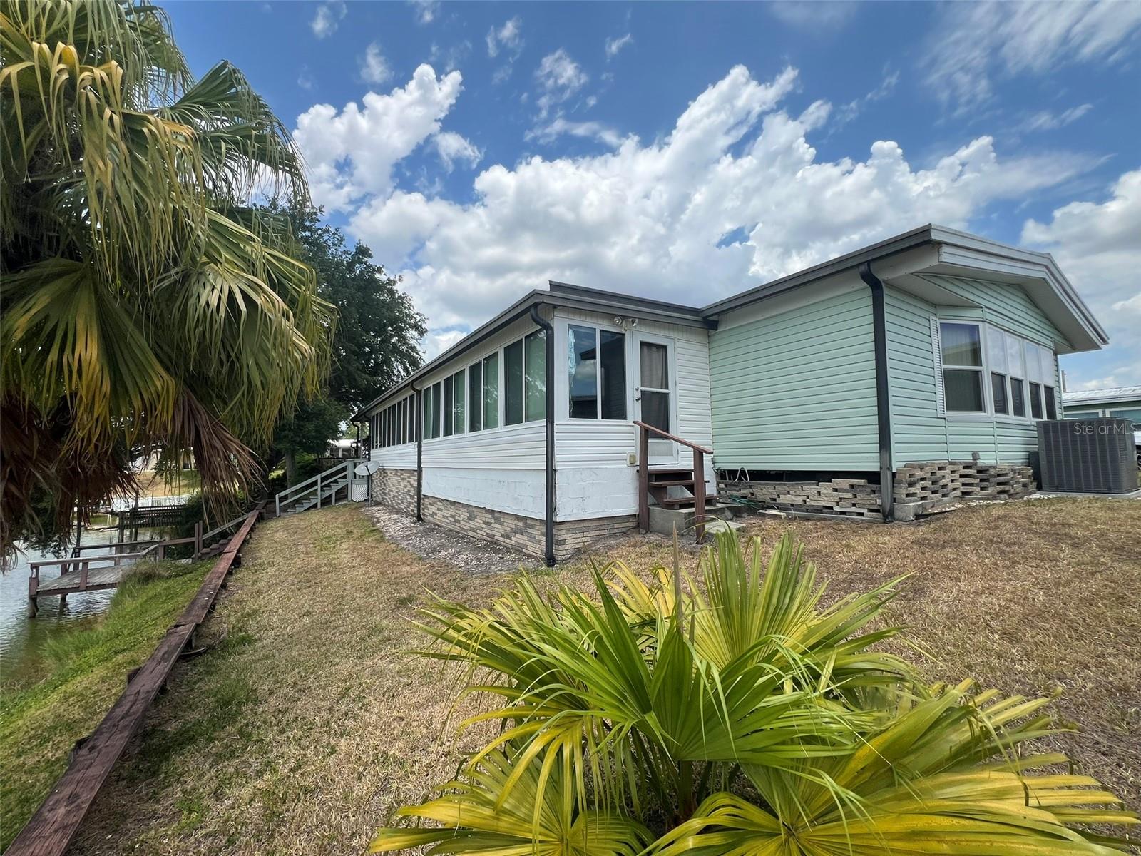 Image 4 of 44 For 2055 Floral Avenue 262