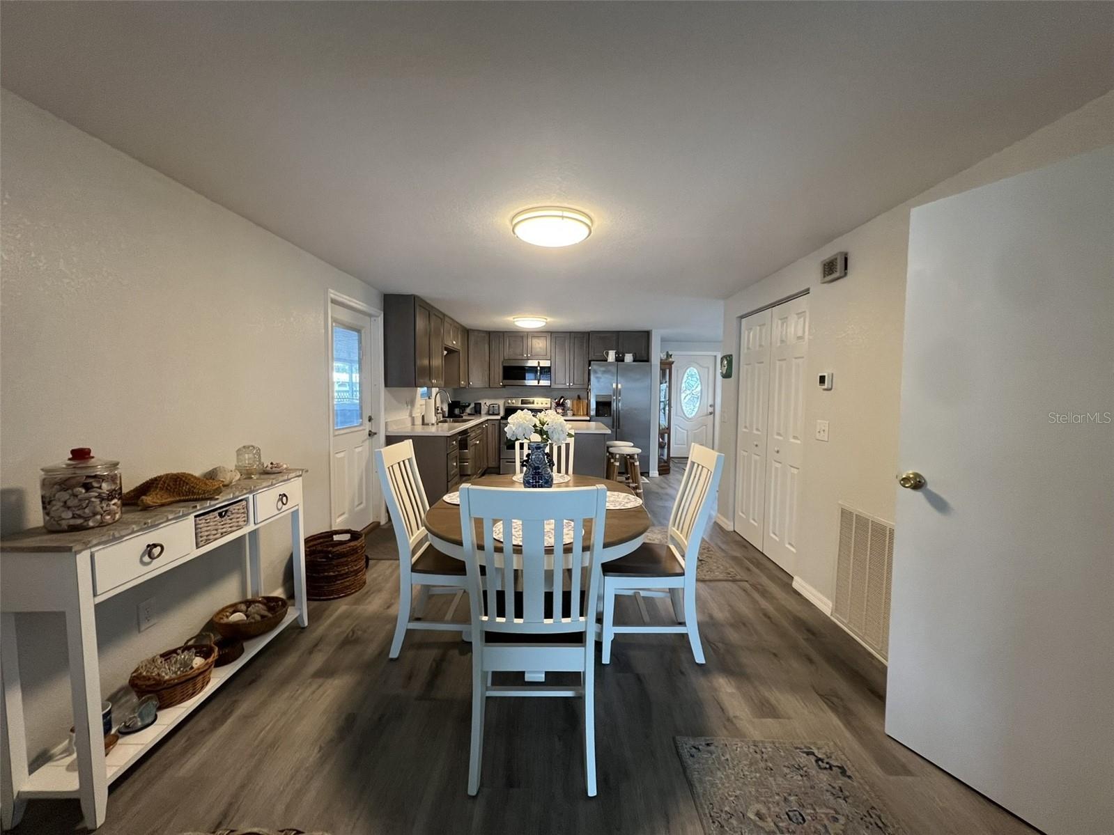 Image 11 of 50 For 2055 Floral Avenue 69