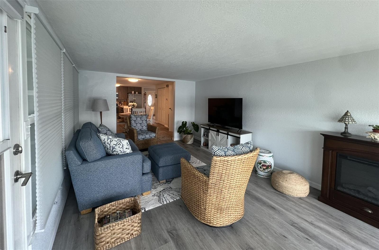 Image 14 of 50 For 2055 Floral Avenue 69