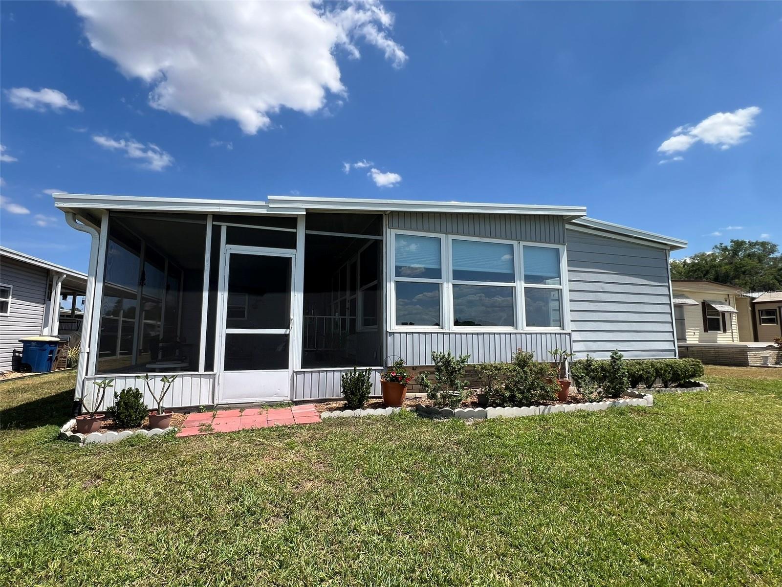 Image 33 of 50 For 2055 Floral Avenue 69