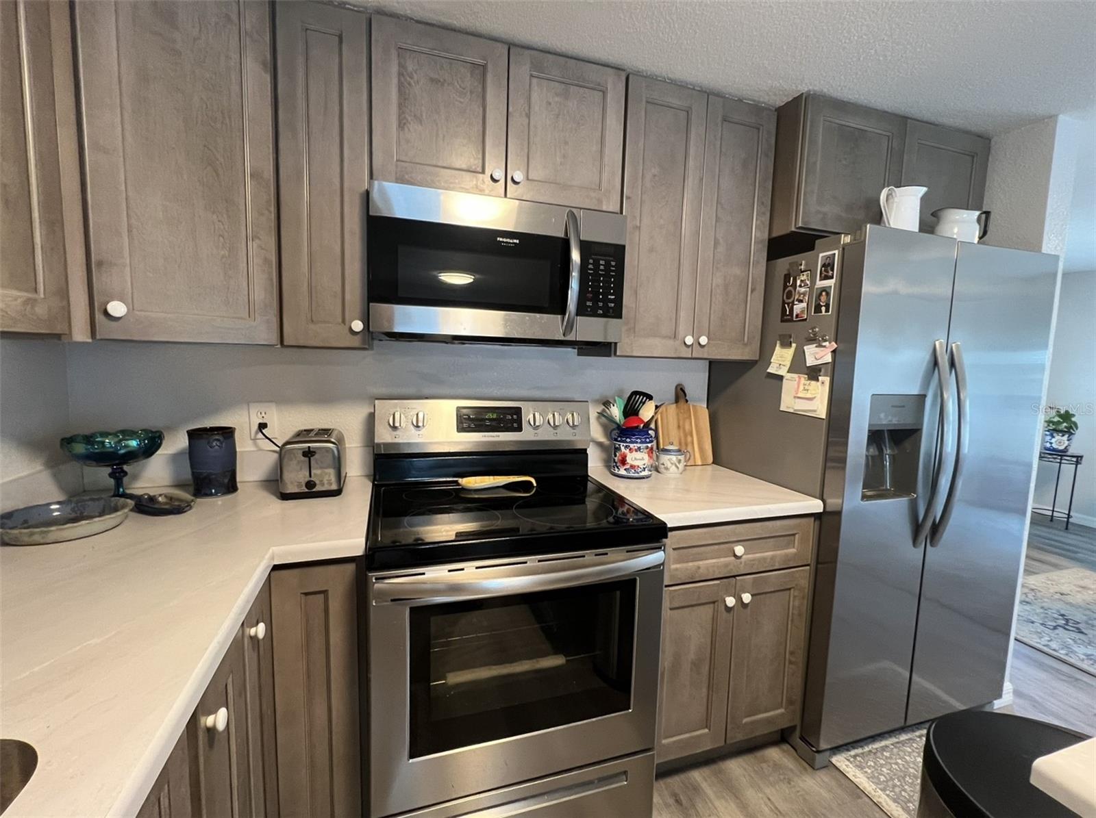 Image 9 of 50 For 2055 Floral Avenue 69