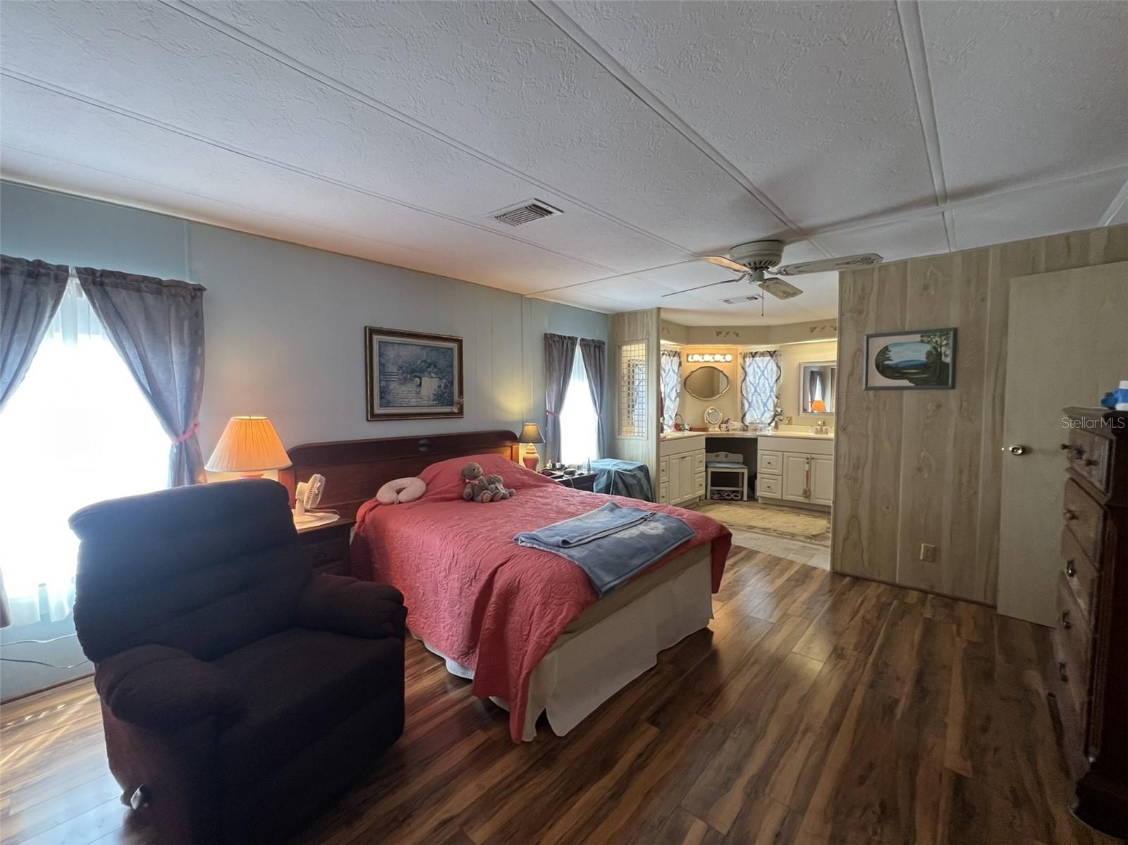 Image 20 of 50 For 2055 Floral Avenue 45