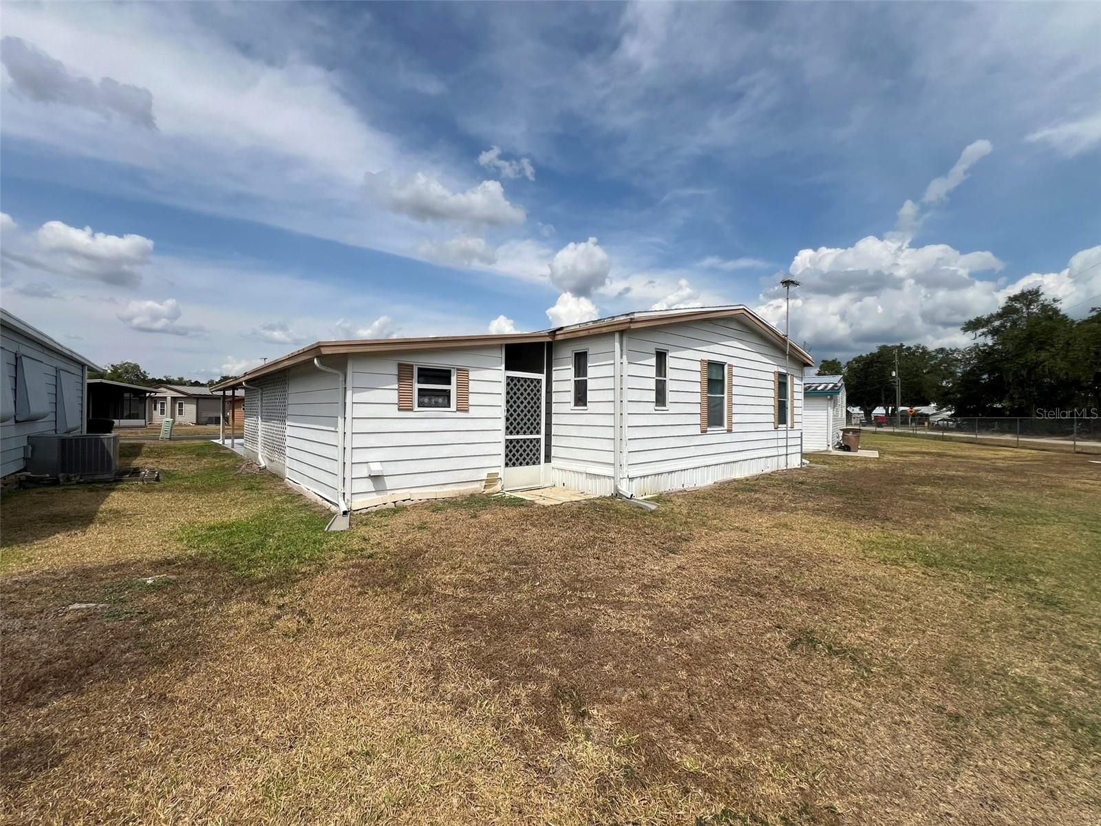 Image 37 of 50 For 2055 Floral Avenue 45