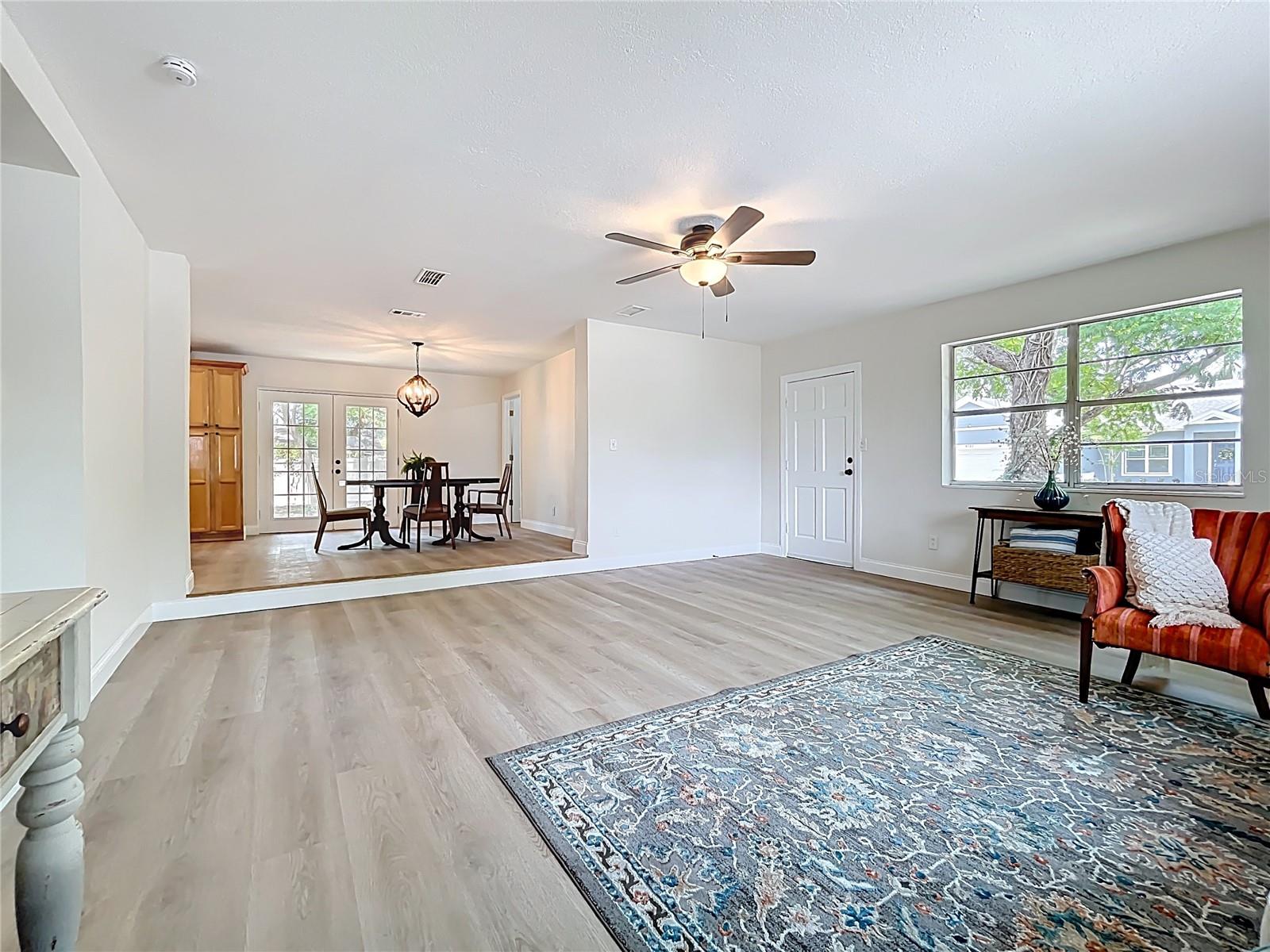Image 12 of 49 For 603 Solana Street