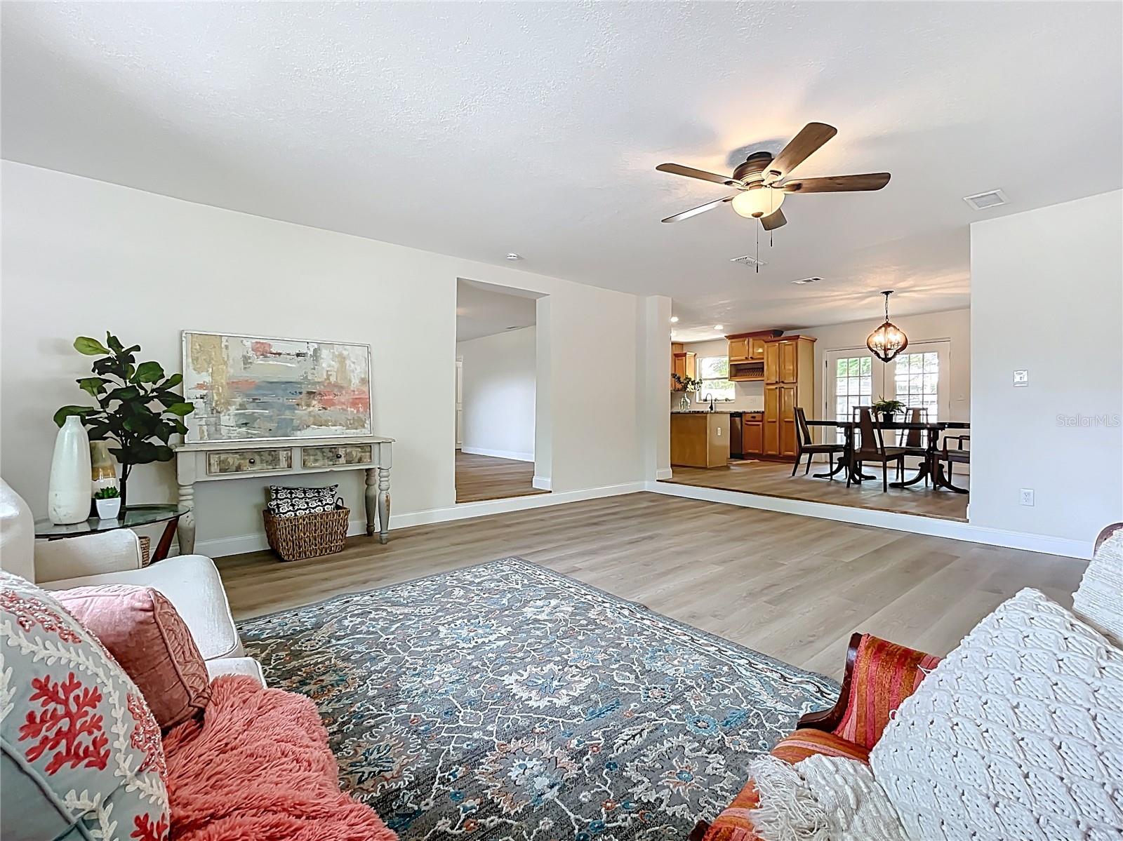 Image 13 of 49 For 603 Solana Street