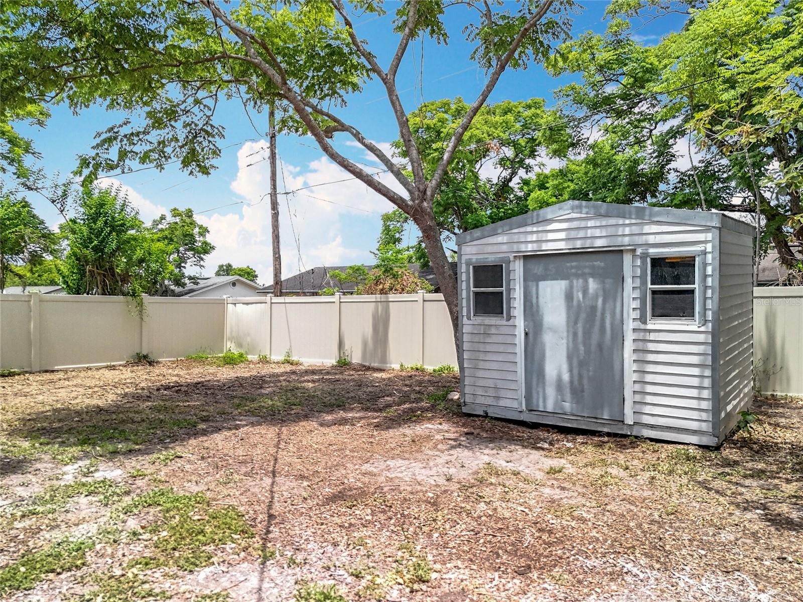 Image 8 of 49 For 603 Solana Street
