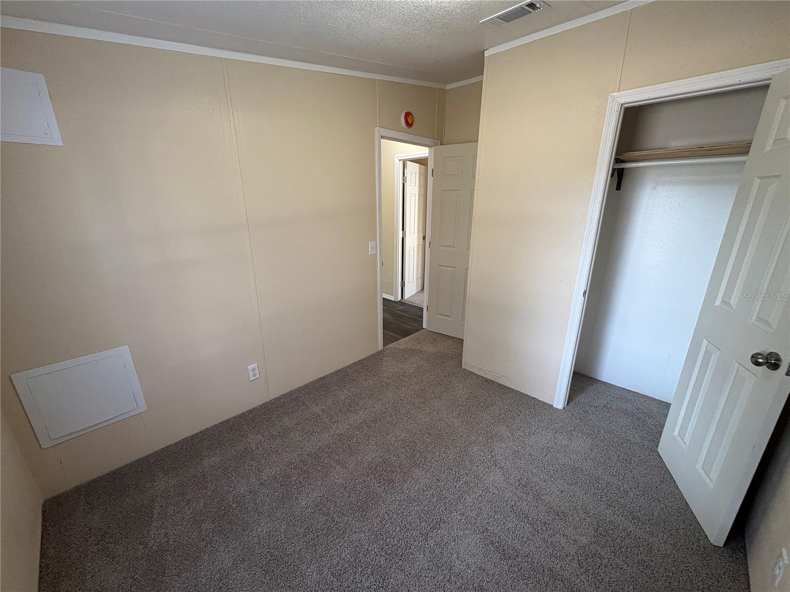 Image 6 of 17 For 371 Highlands Way