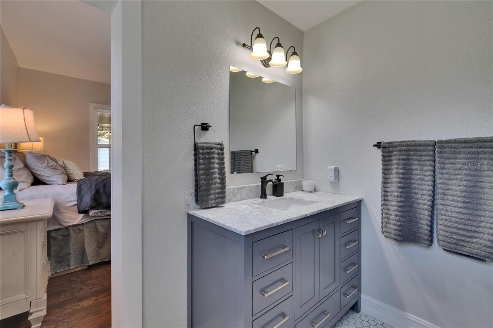 Image 22 of 83 For 733 Clayton Avenue