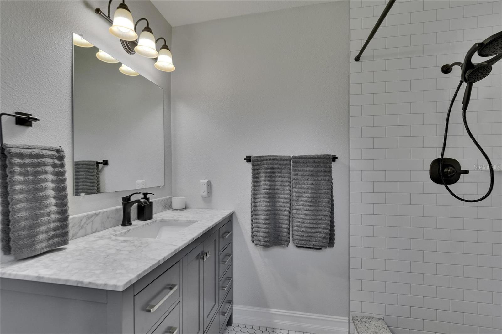 Image 23 of 83 For 733 Clayton Avenue